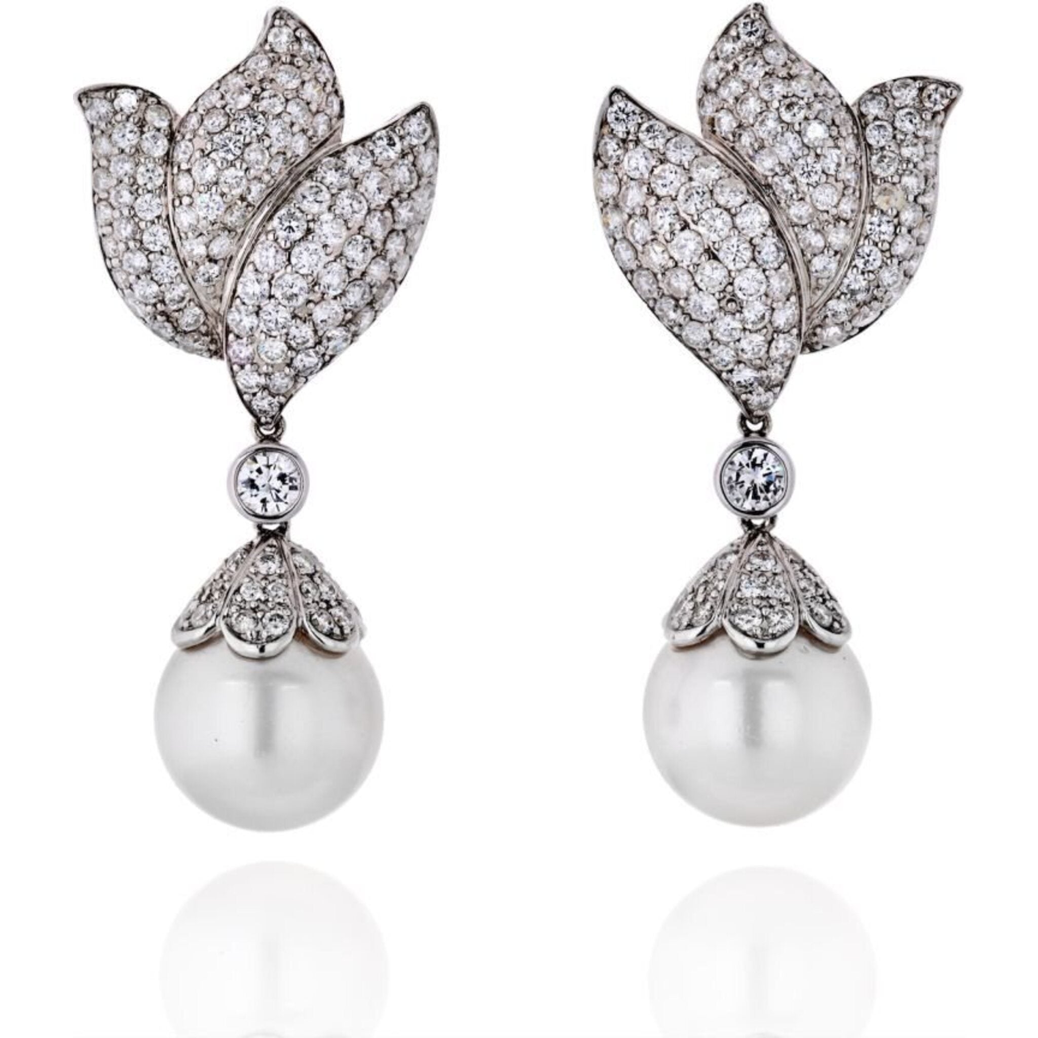 Hanging 18K White Gold Diamond & Hanging Pearl Earrings