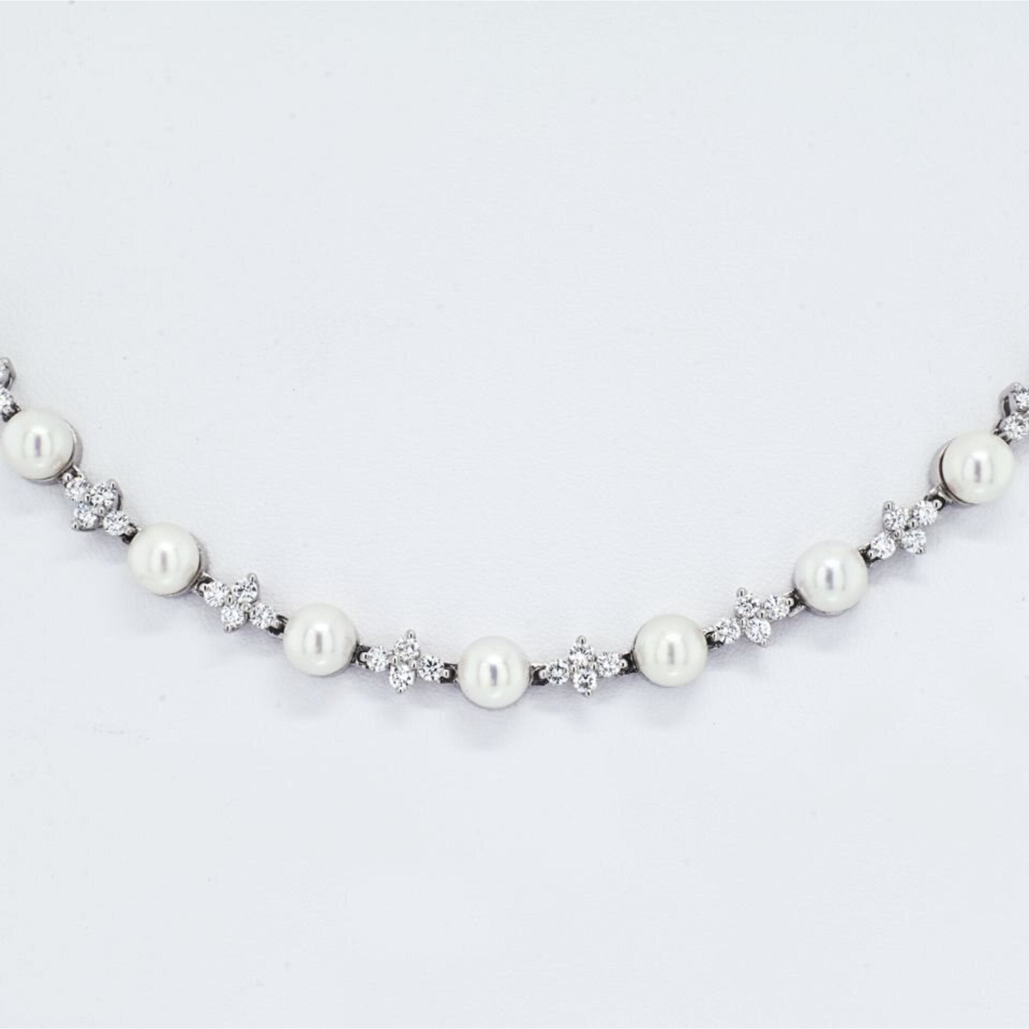 Tiffany & Co. - Platinum Diamond And Pearl Necklace – Robinson's