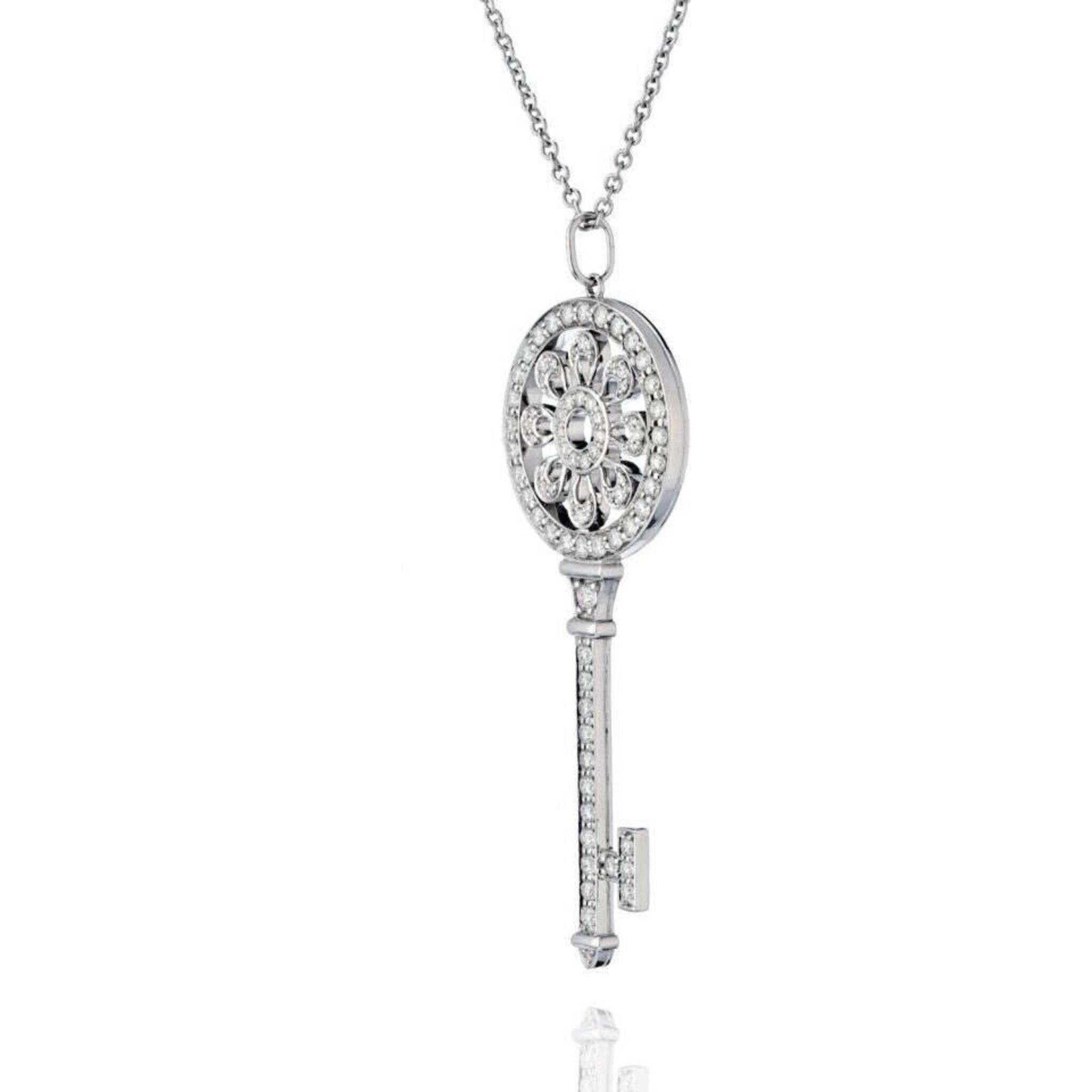 Lockit Key pendant, white gold and diamonds - Luxury Silver